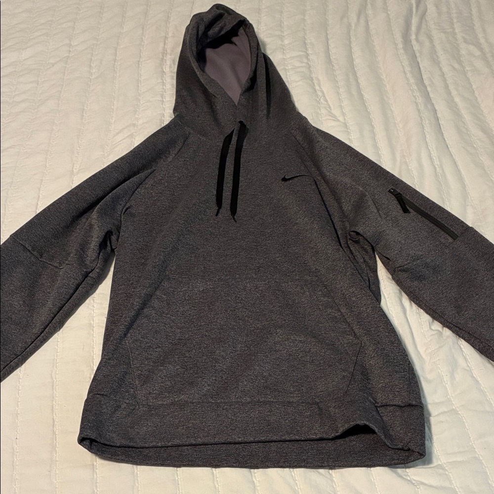 Nike Therma Fit men’s small Charcoal Pullover Hoodie